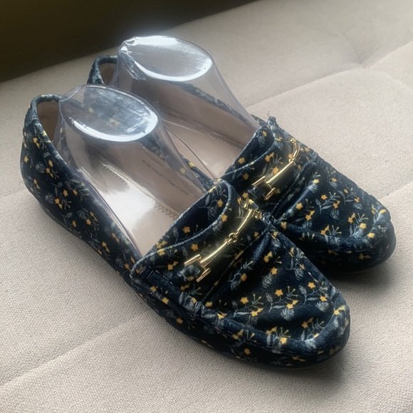 CAbi Carnaby Women's Blue Floral Velvet Loafer Shoe Size 9 Work Casual Career - Picture 8 of 16